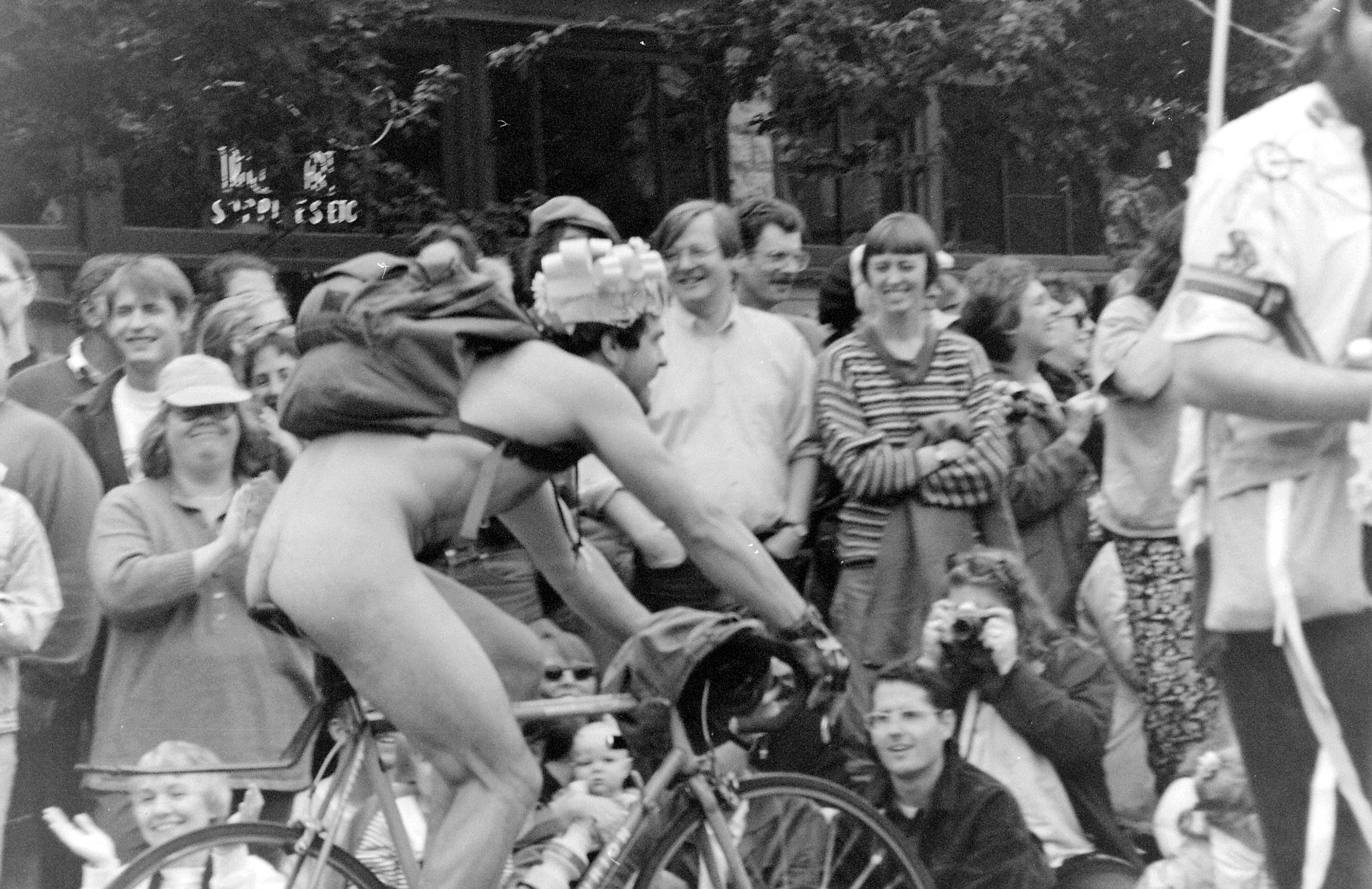 Cyclist Nude 95